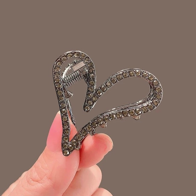 Executive Chic-Alloy heart shaped small clip